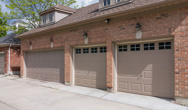 Garage door repairer Queens